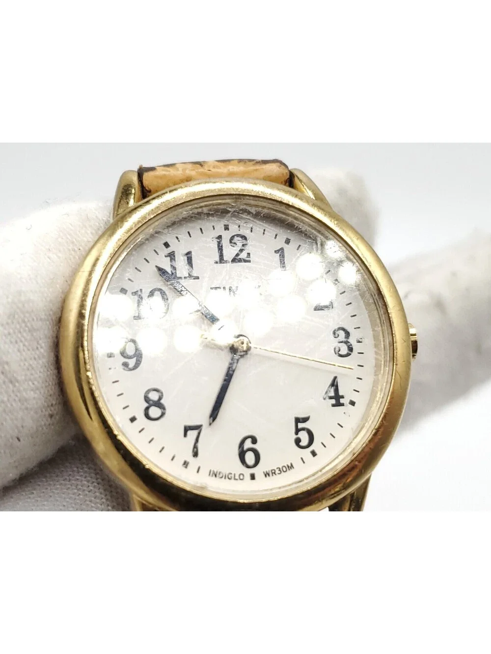 Vintage 1986 Timex Quartz Watch Womens New Battery Gold Tone 30mm